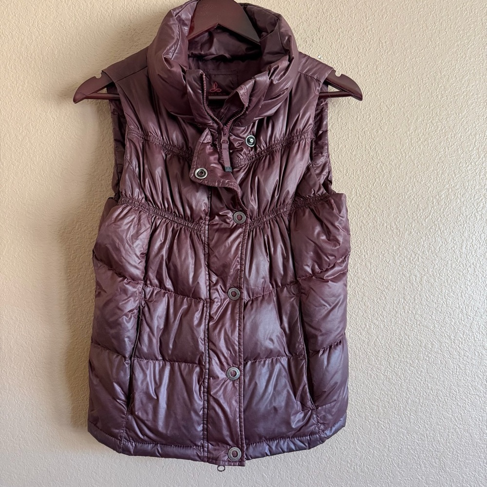 Prana Women's Burgundy/Wine Color Puffer Down Vest Size XS